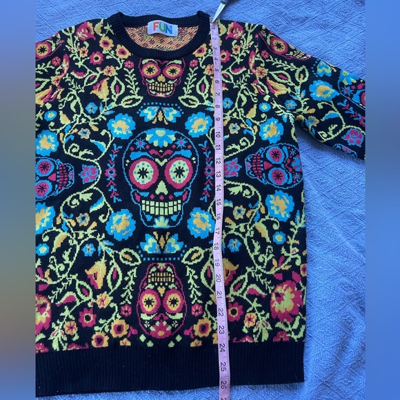 Halloween Day of the Dead sweater - Picture 9 of 12